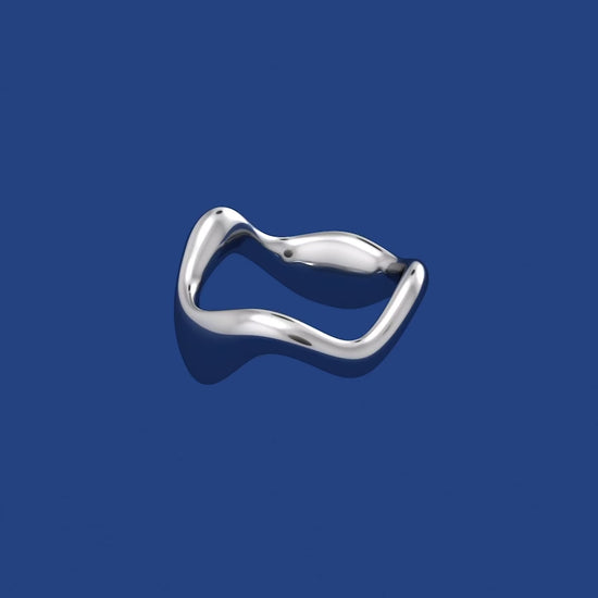 Wavy silver ring - video