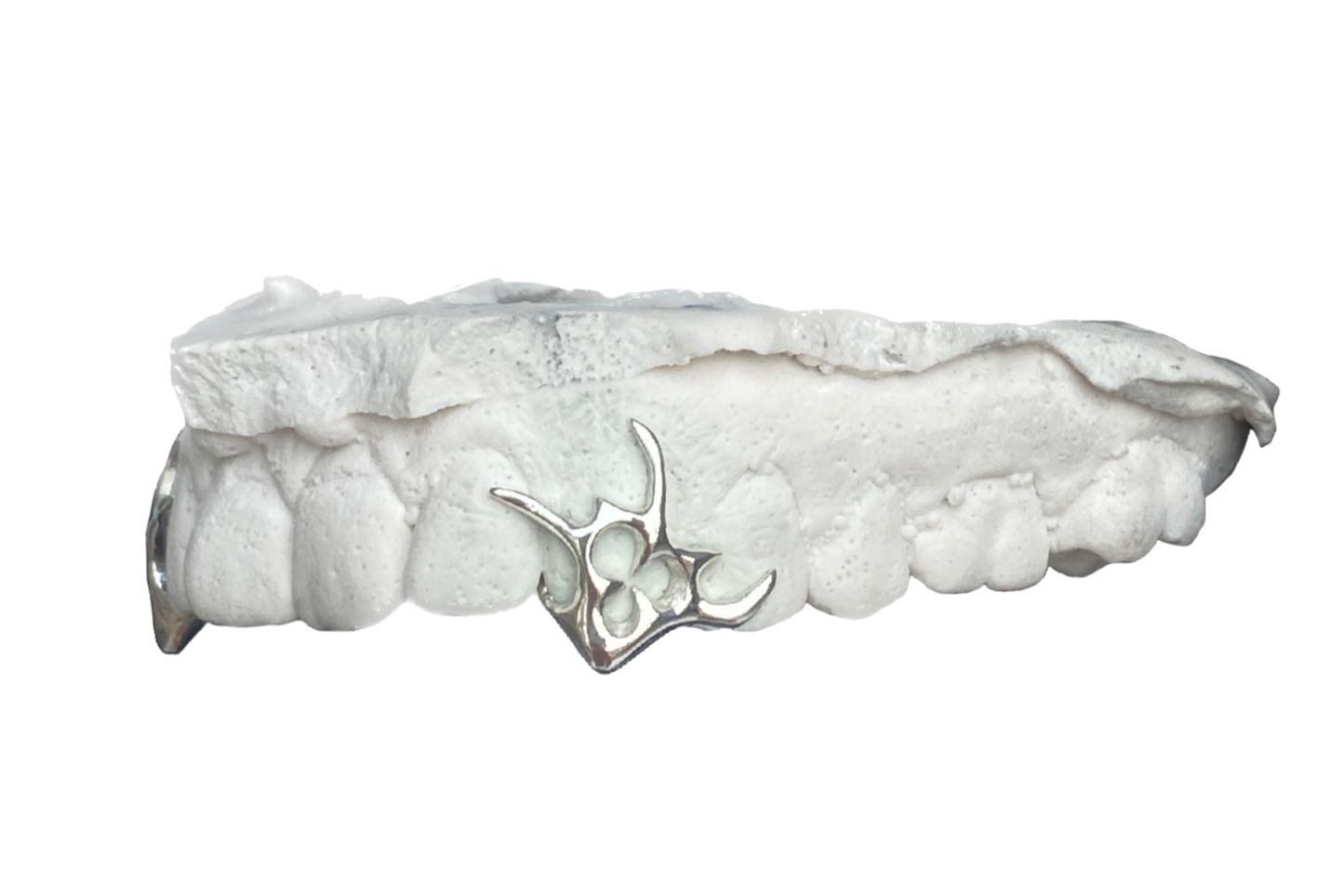 Thorny Tribal Fangs